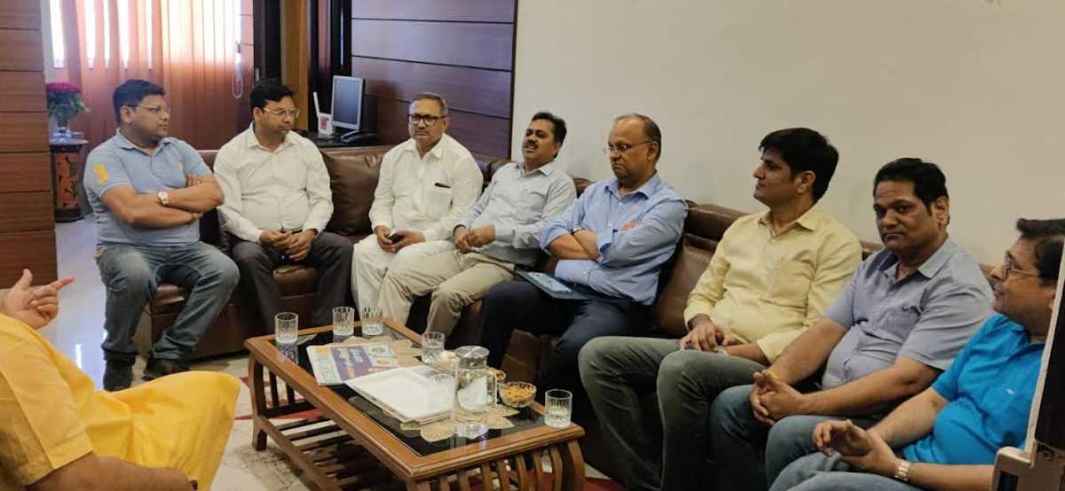 पूर्व जिलाधिकारी बीएन सिंह ने सामाजिक कल्याण व पर्यावरण संरक्षण पर की चर्चा